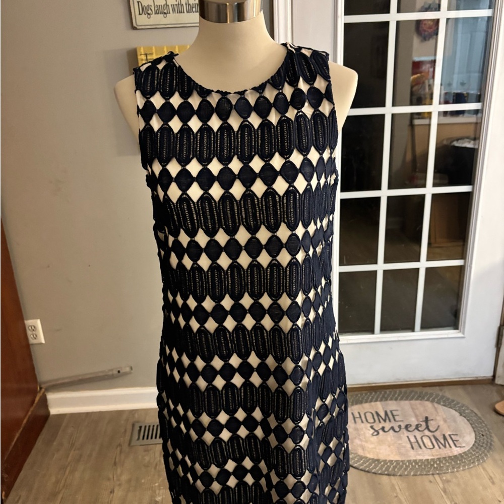Elegant Bagley Mischka blue and white sleeveless  designer dress